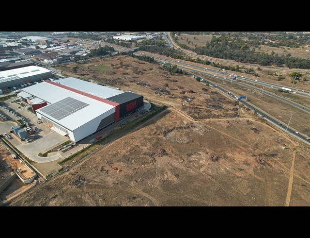 5,038M² VACANT LAND FOR SALE IN AEROTON